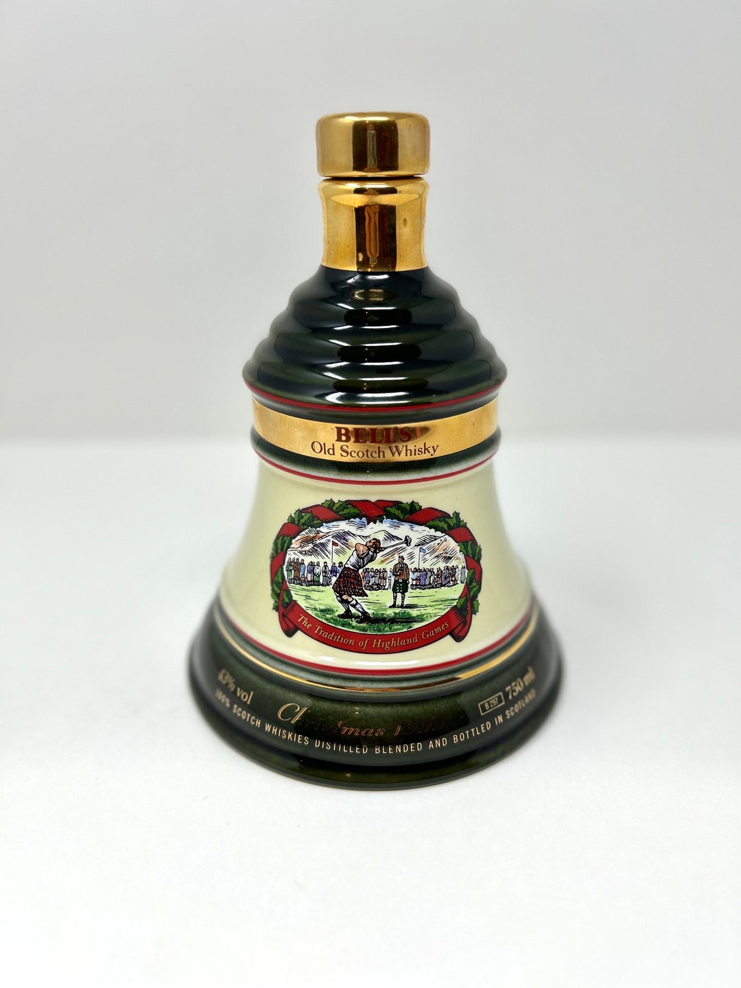 BELL'S Old Scotch Whisky Decanter EMPTY 1995 Christmas Genuine Wade