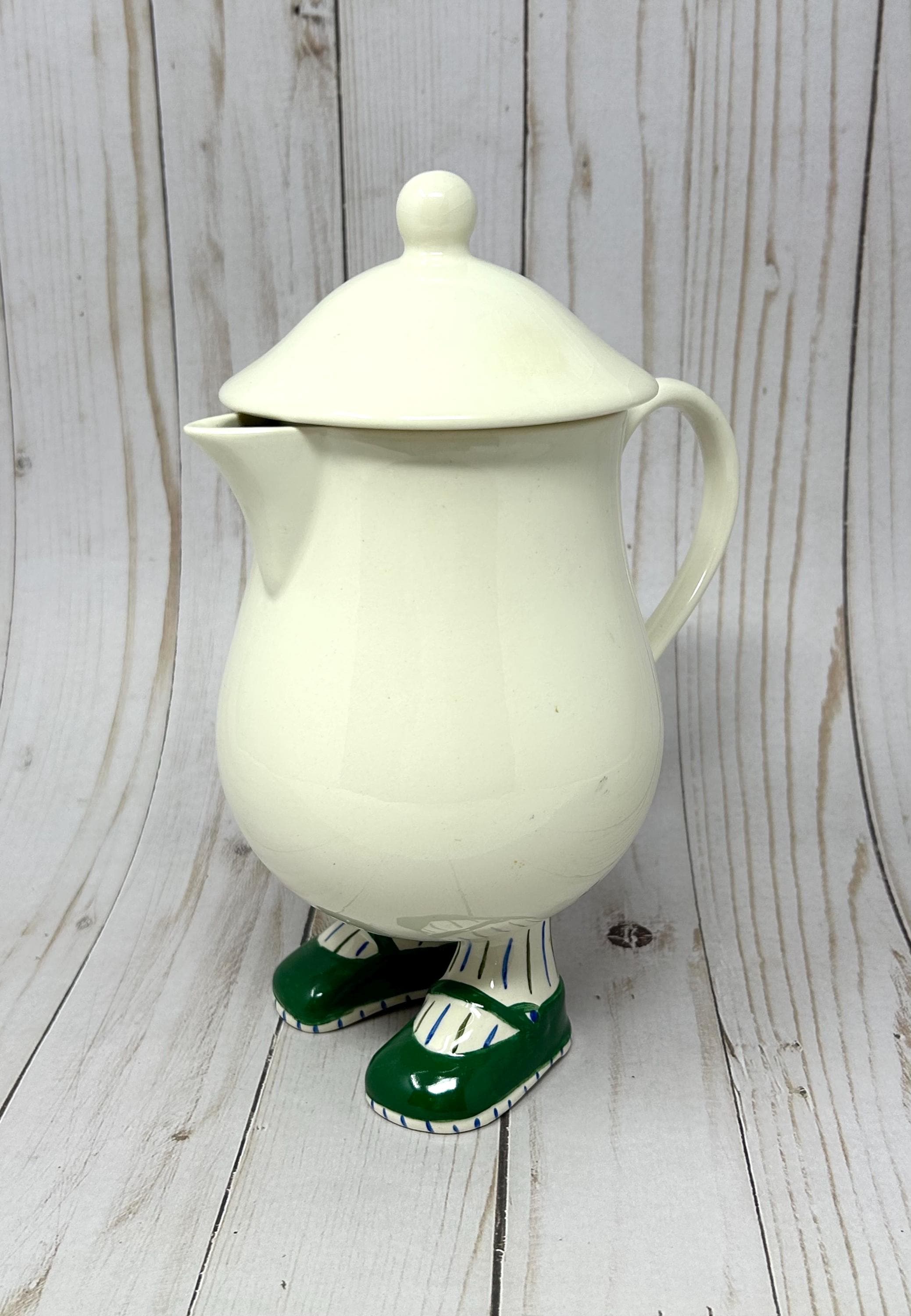 ＊Carlton ware walking Sugar Bowl & Lid＊ Carlton Ware Walking Ware Seated Sugar Bowl & Lid (Sold