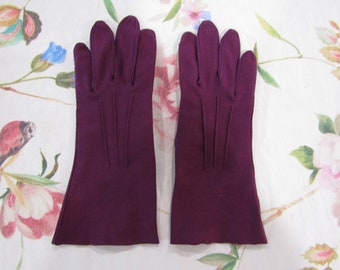 Vintage Deep Purple Cotton Gloves--9" Bracelet Length--Size 6 1/2---Glove Auction #3575---0424