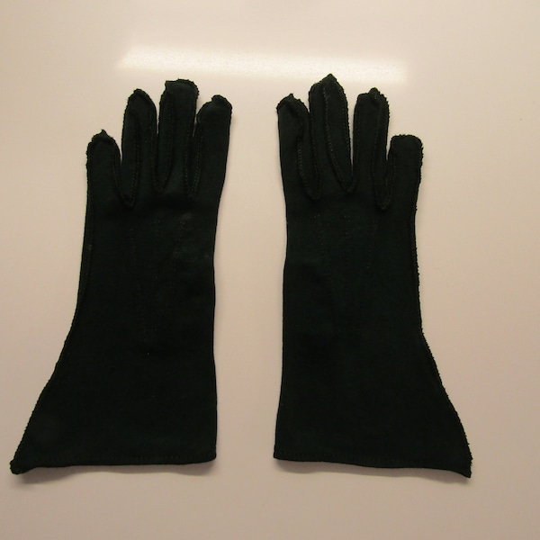 Vintage 1950's Emerald Green Rayon Gloves----8.5" Bracelet Length--Size 7 --Glove Auction #2918--0523