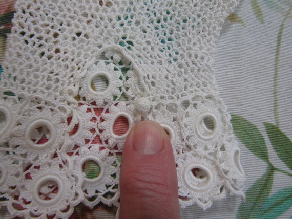 Vintage New Unused White Cotton Hand Crocheted 8.… - image 4