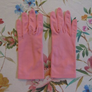 Vintage Bubblegum Pink Nylon Gloves----8.5" Bracelet Length --Size 7 1/2   Glove Auction #1421-0522