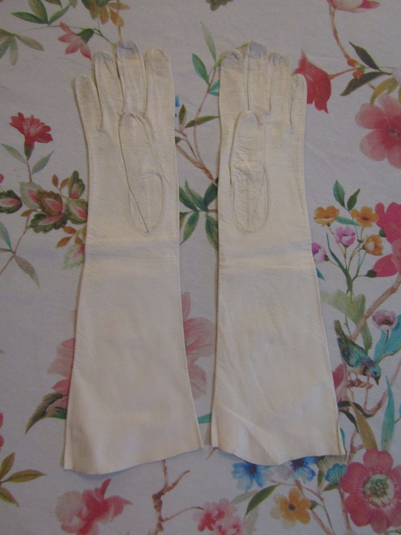 Vintage White French Kid Leather Gloves--15" Brac… - image 2