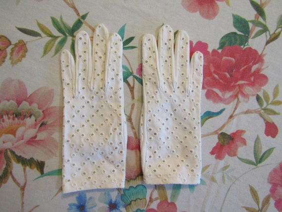 Vintage White Nylon Eyelet Gloves--8.5" Bracelet … - image 1