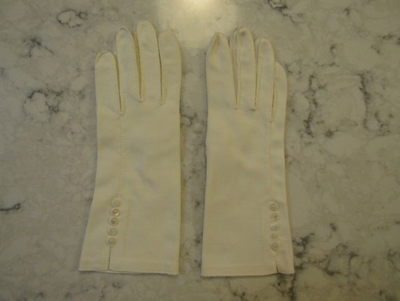 Vintage White Nylon Evening Gloves with Pearl But… - image 1