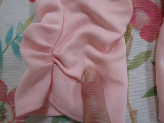 Vintage Baby Pink Ruched Scrunchy Nylon Gloves---… - image 4