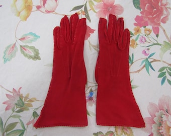 Guantes vintage de rayón rojo intenso de la década de 1940 (largo de pulsera de 25 cm, talla 6 1/2) - Subasta de guantes n.° 3809-0824