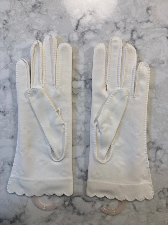 Vintage White Nylon Evening Gloves--Scalloped wit… - image 4