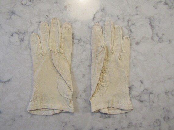 Vintage Cream White Kid Leather Gloves---8" Wrist… - image 3