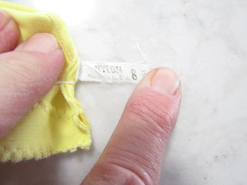 Vintage New Unused Yellow Wrist Length Stretch Nylon Gloves---8--Size 7 12 to 8--Glove Auction #7227--0219
