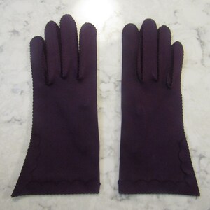 Vintage Deep Purple Nylon Gloves---9" Bracelet Length---Size 7 1/2--Glove Auction #2010-0123