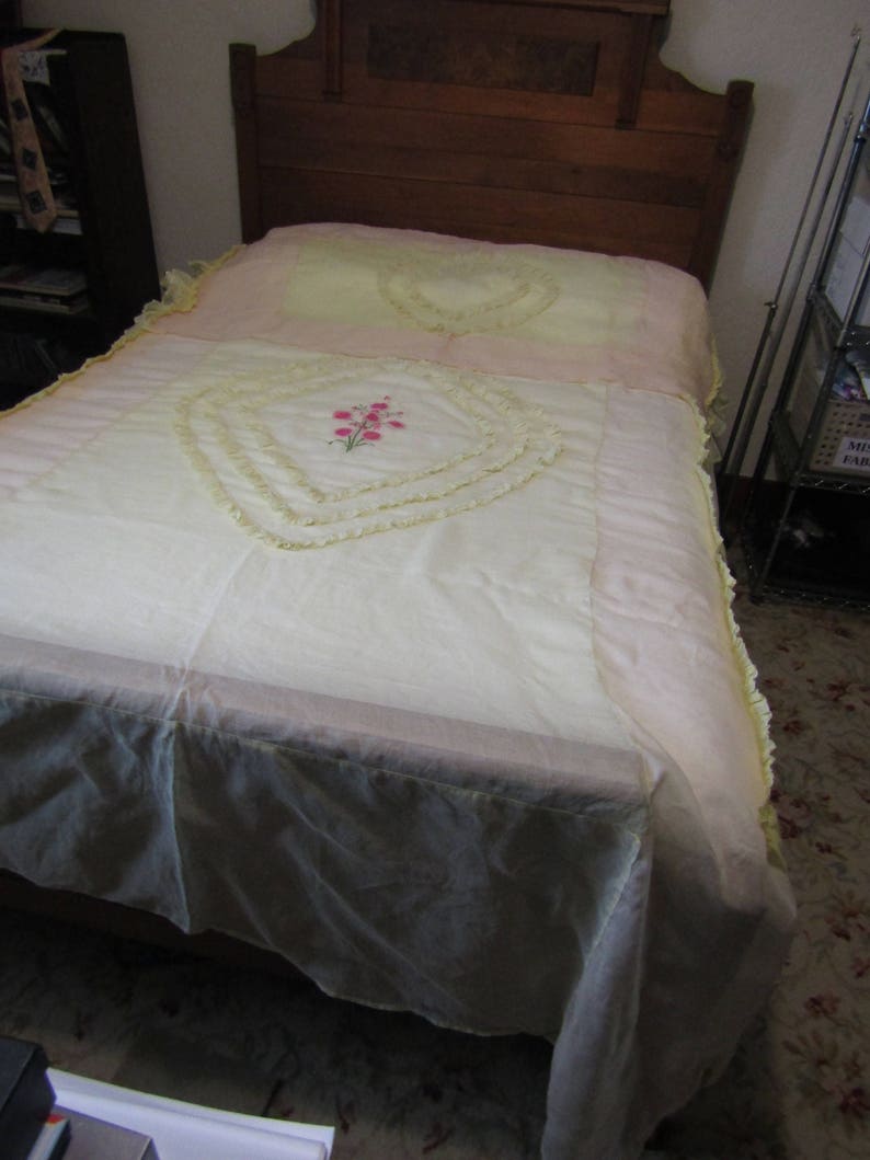 Vintage Antique 1930 S 1940 S Sheer Pink Yellow Lawn Fabric Bed Cover Spread And Pillow Cover W French Knot And Lace Ruffles 0318 0003