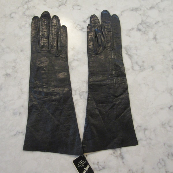 Vintage New NOS NWT's Dead Stock Black French Kid Leather Gloves ---11" Bracelet Length---"Made In France"---Size 6 3/4--Auction #2113--0223