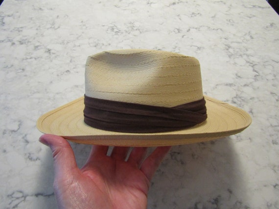 Vintage 1940's 1950's " The Roswelle Hat " Middle