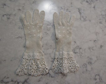 Vintage 1950's White Crocheted Cotton 10" Gloves with Ruffles---Size 6 1/2  Glove Auction #22,047----0618----0121
