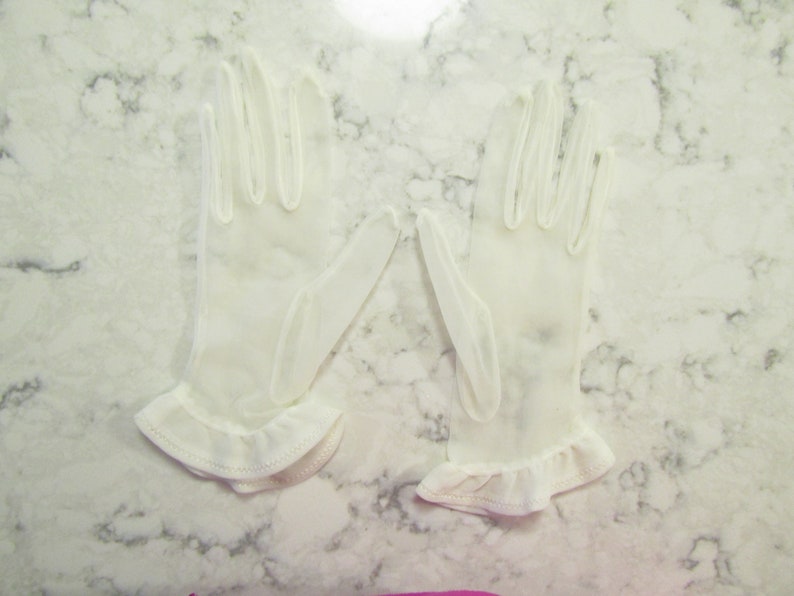 Vintage Sheer White Chiffon Wrist Length Gloves with Angled Ruffles---9.5 long---Size 5 to 5 12--Glove Auction 9516-0619