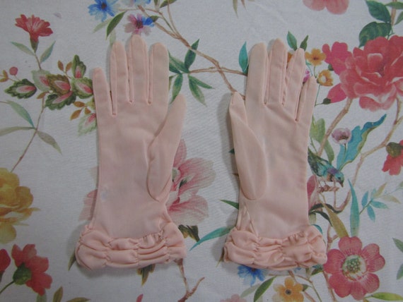 Vintage Baby Pink Nylon Gloves with Ruched Cuffs-… - image 3