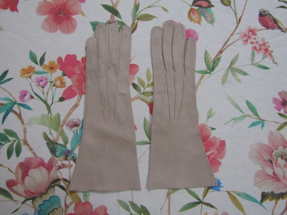 Vintage New Unused NOS Stone Beige Kid Suede Leat… - image 1