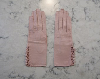 Vintage NOS New Dead Stock Harzfeld's Pink French Kid Leather Gloves w/Buttons--9.5" Bracelet Length---Size 6 1/4--Glove Auction #3190--1023