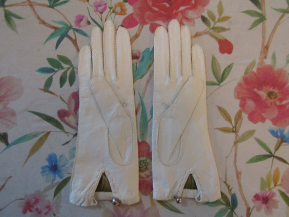 Vintage NOS Dead Stock New White Kid Leather 9" E… - image 4