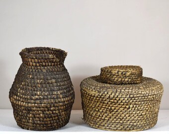 Antique Wicker Basket - Vintage Woven Farmhouse Basket - Rustic Storage Decor