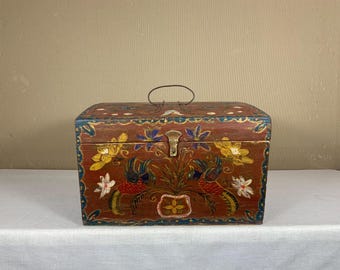 Vintage Wooden Chest - Rustic Storage Trunk with Lid - Antique Keepsake Box - Decorative Wood Crate - Farmhouse Organizer Decor