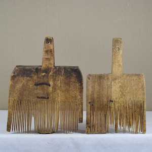 Antique Wool Comb - Wooden Fiber Comb - Spinning Wheel Tool - Wool Carding Tool - Primitive Farm Tool - Textile Decor