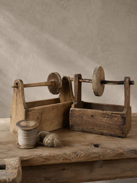 Antique Yarn Spinner - Manual Wooden Spinning Wheel - Cottagecore Decor