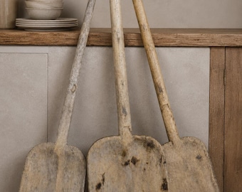 Pala de madera antigua para pan – Decoración rústica de panadería de granja