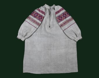 Vintage Embroidered Shirt - Ukrainian Vyshyvanka Blouse – Folk Peasant Top