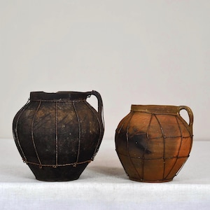 Maceta rústica vintage de barro - Jarrón de cerámica Wabi-Sabi hecho a mano - Jarra primitiva para la decoración del hogar