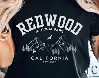 Redwood nationalpark T-shirt, Kalifornien T-shirt, Redwood Forest T-shirt, nationalpark T-shirt, vandring T-shirt, vandrare present, afterski T-shirt