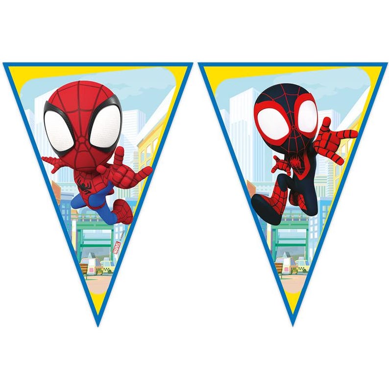 K&ouml;nnte beinhalten: Zwei dreieckige Wimpel mit Comicfiguren von Spider-Man. Ein Wimpel zeigt Spider-Man in Rot und Blau, der andere Miles Morales in Schwarz und Rot. Beide sind vor einem Stadtbildhintergrund mit blauem und gelbem Rand dargestellt.