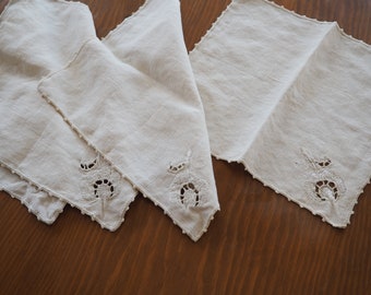 Vintage Linen Napkins / Set of 4