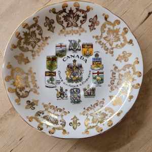 Vintage Canada Souvenir Plate