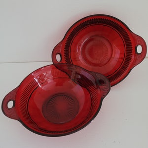 Ruby Red Berry Bowls/ Anchor Hocking