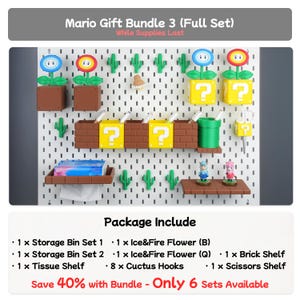 Puede incluir: Un Mario Gift Bundle 3 (Full Set) con varios contenedores de almacenamiento, estantes y ganchos tem&aacute;ticos. El conjunto incluye bloques de interrogaci&oacute;n, decoraciones de flores y ganchos de cactus. El texto "Mario Gift Bundle 3 (Full Set)" es visible en la parte superior.