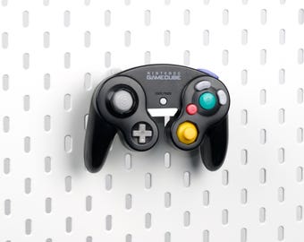 Pegboard Controller Holder for GameCube, Retro Console Stand, Video Game Organization | IKEA SKADIS or 1/4'' Pegboard