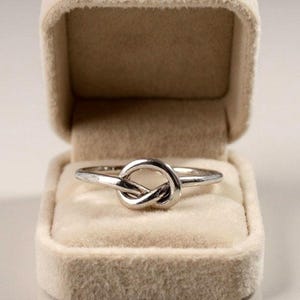 Knot Keepsake Ring, Knot Bridesmaid Ring, Knot Engagement Ring, Knot Anniversary Ring, Knot Wedding Ring, Knot Minimalist Ring Gift For Mom