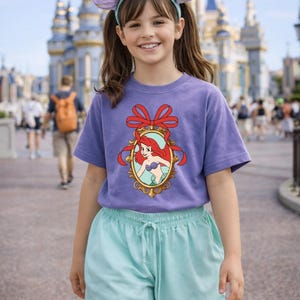 Peut inclure: Ensemble de trois mugs en c&eacute;ramique avec une finition mate et mouchet&eacute;e. Les tasses sont de couleur cr&egrave;me, gris clair et gris fonc&eacute;. Chaque mug a un design simple et minimaliste.