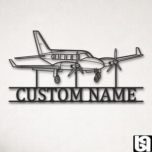 Custom Piper PA-31 vliegtuigsilhouet - metalen wanddecoratie - luchtvaartkunst met twee motoren