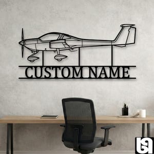 Silueta de avión Diamond DA20 personalizada - Decoración de pared de metal - Arte para entrenamiento de vuelo