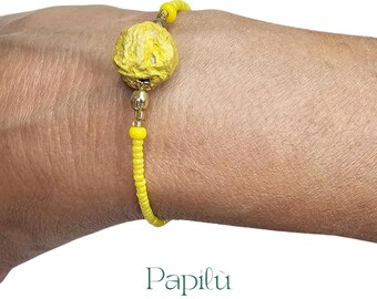 Handmade yellow bracelet with Murano glass beads and central element in golden papier-mâché – Papilù Handmade