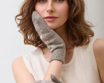 Double-layered 100% Organic Yak Down Mittens, Seamless Knit Winter Gloves, Warm Soft and Undyed Wool Mittens with Nordic Deer Pattern