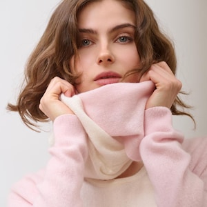 100% Cashmere Snood Scarf, Soft Pink and Ivory, Double-Sided Mongolian Cashmere Neck Warmer, Luxury Knit Scarf, Lightweight Winter Gift