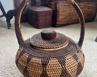Vintage Handmade Ethnographic Lidded Basket Papua New Guinea