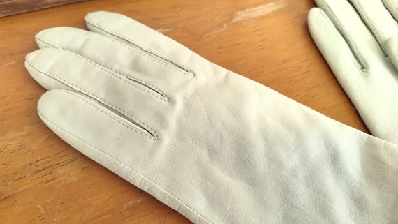 Vintage Leather Gloves WINTER WHITE Ivory Cashmer… - image 4