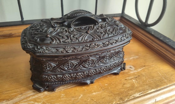 Vintage Ornate Chalkware Jewelry Box Trinket Box - image 2