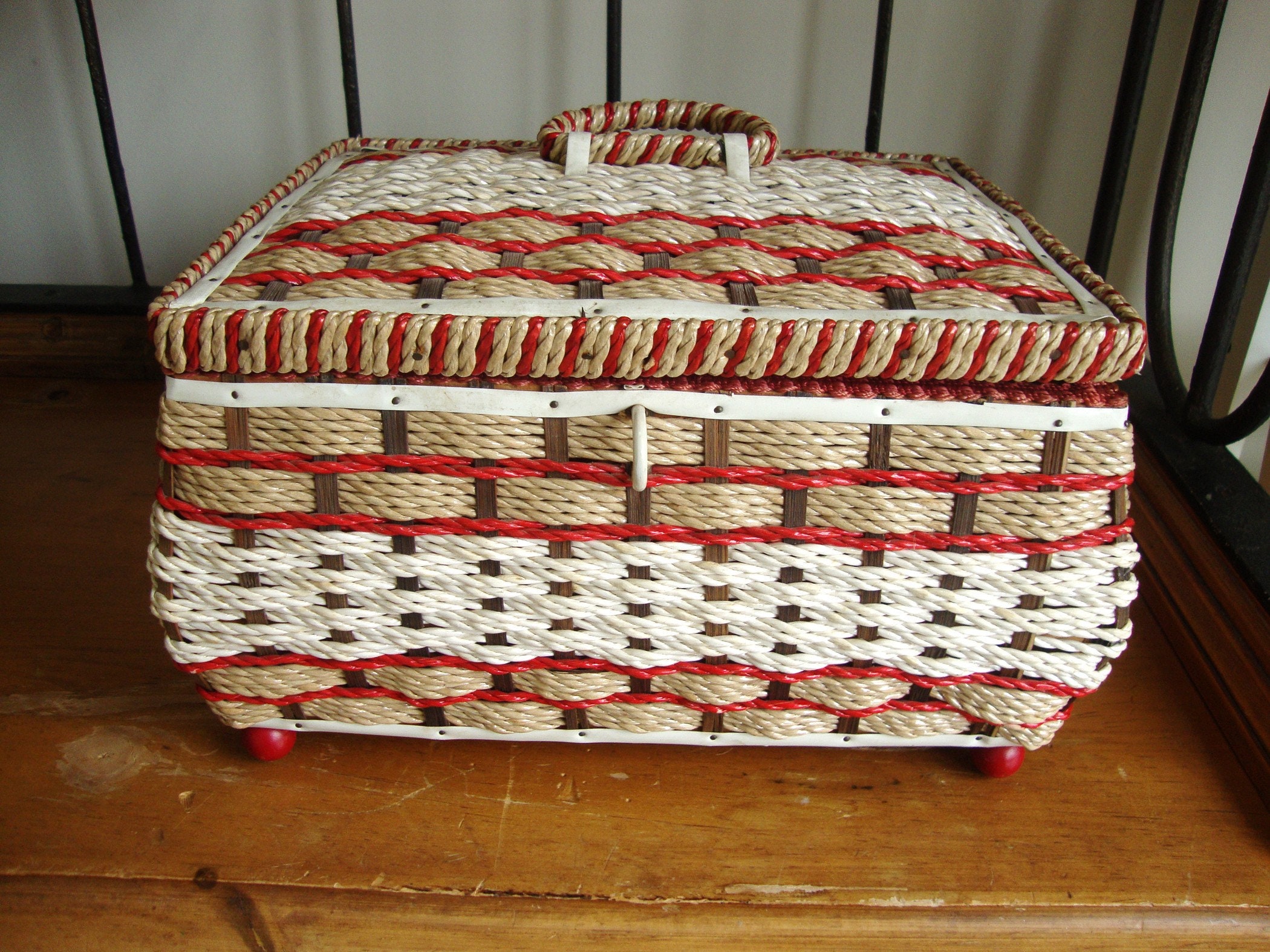 Storage Vintage Faux Wicker Sewing Basket Footed Sewing & Needlecraft
