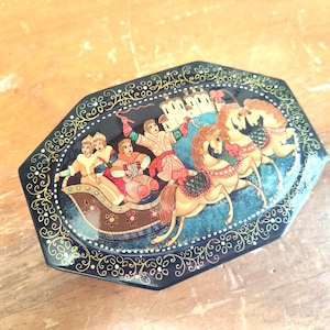 Vintage Russian Trinket Box Black Lacquer Hinged